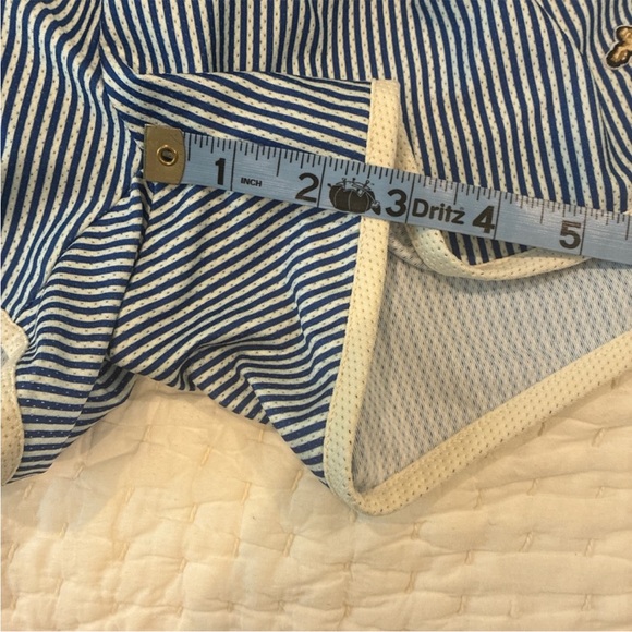 Tracksmith stripe shorts small excellent - Picture 2 of 4